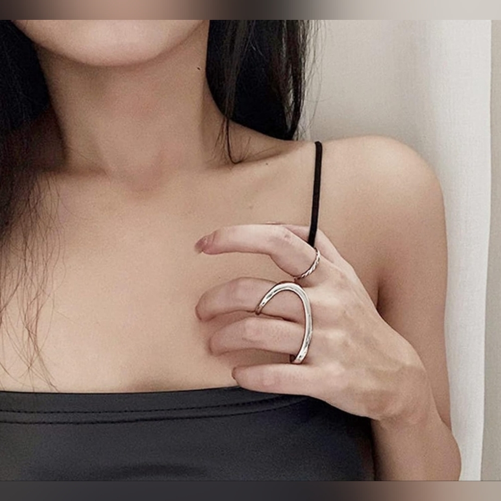 Two Finger NWT Asymmetrical Geometric Ring